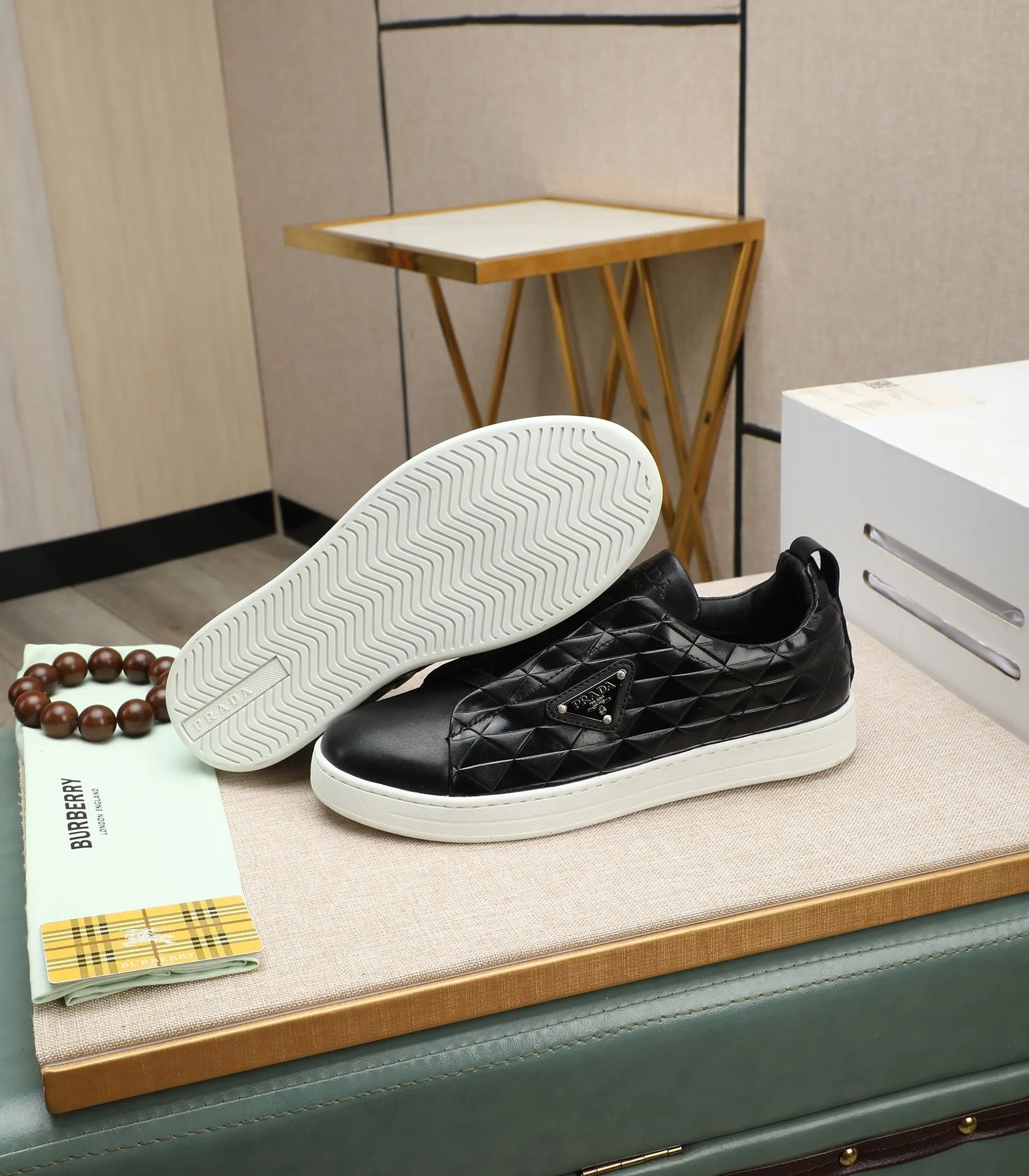 Men's men's shoes💰540🌹🌹[PRADA—Prada] 2024 latest model🙈original replica! 👟👟👟The uppers are made of top-notch workmanship from Italy🇮🇹Imported calfskin❗️The cowhide lining is suitable for travel. The original version has a large engraving sole, making it suitable for all kinds of travels, showing low-key luxury. Let quality speak for itself. Color: Size: 38-44